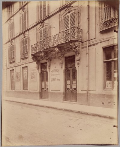 [Librairie Garnier Frères, 6 rue des Saints-Pères]. da Eugène Atget