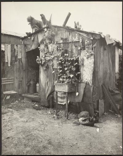 (Capanna dello straccivendolo) da Eugène Atget