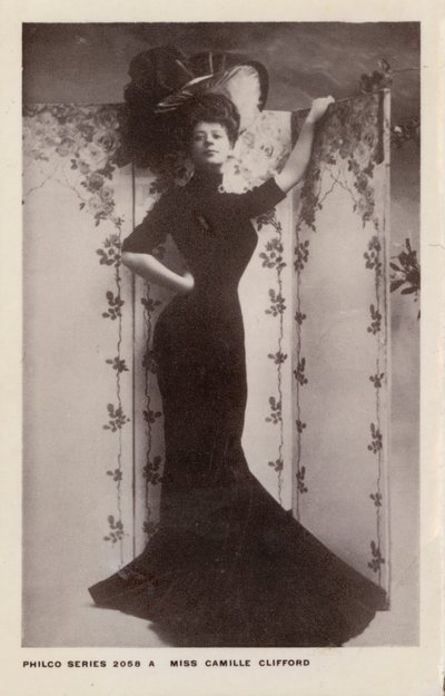 Camille Clifford, attrice di teatro nata in Belgio da European Photographer