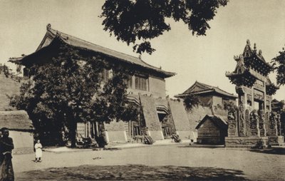 Cina, Ingresso del Tempio vicino alla montagna sacra Taischan, Shantung da European Photographer