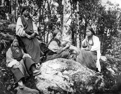 Donne himalayane, fine XIX secolo da European Photographer