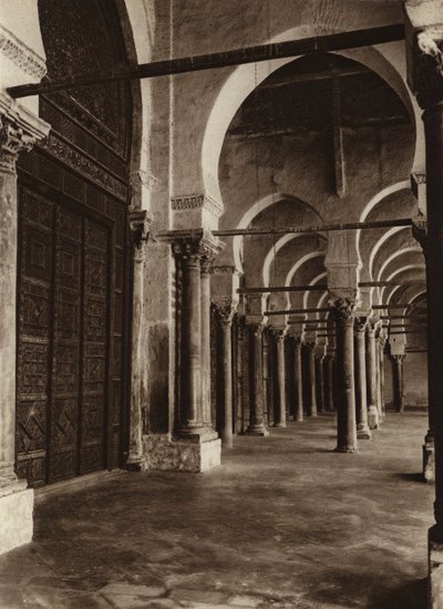 Kairuan, vista parziale della Grande Moschea da European Photographer