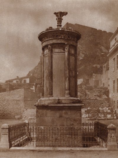 Monumento a Dioniso, dio del vino, eretto ad Atene nel 335-34 a.C. da Lisicrate per celebrare la vittoria della sua squadra nei concorsi teatrali da European Photographer