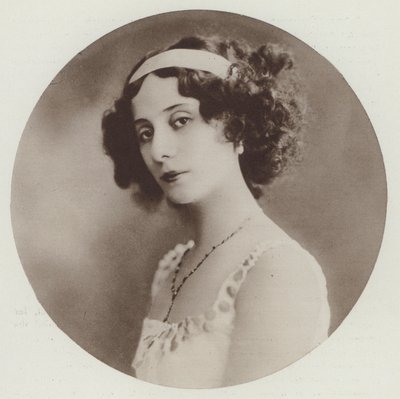 Pavlova nel 1910 (foto b/n) da European Photographer