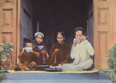 Pasto di una famiglia annamita da European Photographer