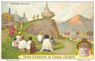 Buddisti siamesi che pregano presso un santuario di roccia in equilibrio da European School