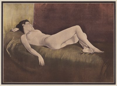 Donna sdraiata su un letto da European School