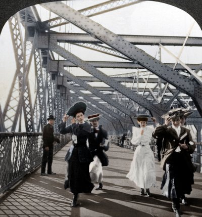 La passeggiata, Williamsburg Bridge, New York, USA, c1900 da Excelsior Stereoscopic Tours