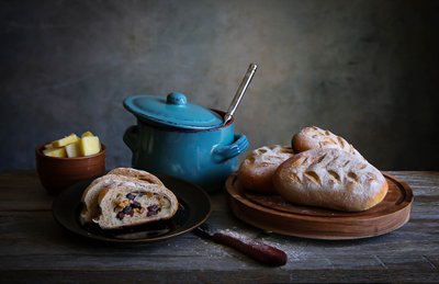 Natura morta con pane artigianale da Fangping Zhou