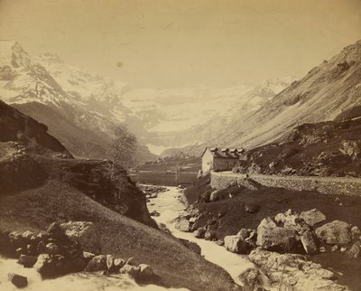 [Fiume che scorre in una valle di montagna] da Farnham Maxwell Lyte