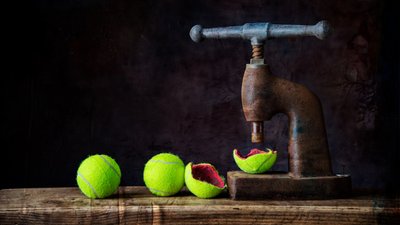 Palline da tennis pressate da Felice Angelino