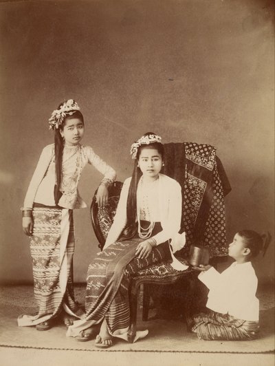 Principesse birmane da Felice Beato