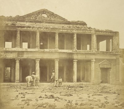 Interno del Secundrabagh dopo il massacro di 2.000 ribelli da parte del 93° Highlanders e del 4° da Felice Beato