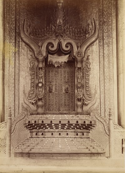 Sala del Trono di Re Thibaw Min - Mandalay da Felice Beato