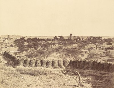 Monte Picquet, con in lontananza la casa e le stalle di Metcalfe da Felice Beato
