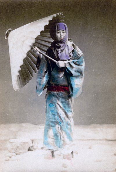 Museme, donna in costume invernale, Giappone, 1882 da Felice Beato