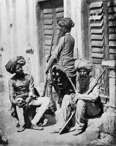 Ufficiali Sikh durante la ribellione indiana, 1858 da Felice Beato