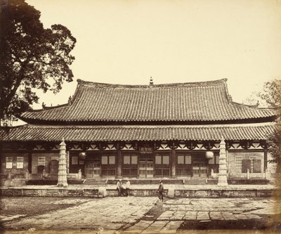 [Tempio nel quartiere dei Tartari, Canton, Cina]. da Felice Beato
