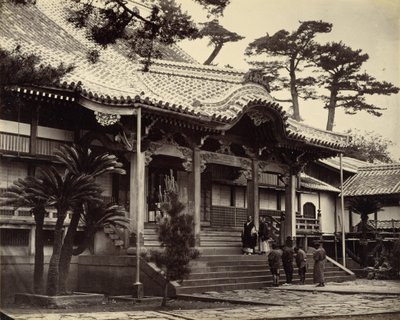 Sala Principale del Tempio Daionji, Nagasaki da Felice Beato