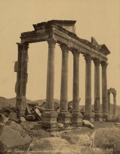 Colonnato e resti del tempio a Palmira, Siria da Félix Bonfils
