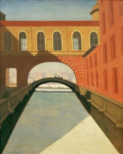 Canale ghiacciato e ponte vicino all