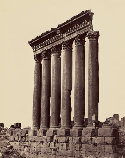 Grandi colonne del Tempio del Sole (Balbek) da Félix Bonfils
