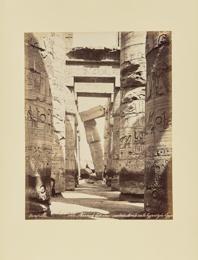 Karnak. Colonna inclinata nella sala ipostila, Egitto da Félix Bonfils