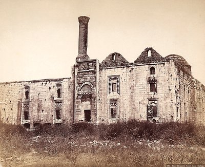 La Basilica di San Giovanni, trasformata in moschea nel 1330, a Efeso, Turchia da Félix Bonfils