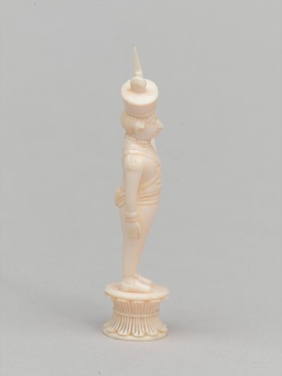 Pedone bianco, pezzo degli scacchi, India da Flora Macdonald Reid