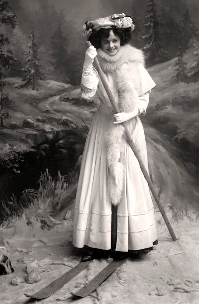Gertie Millar 1879-1952, attrice inglese, 1906 da Foulsham and Banfield
