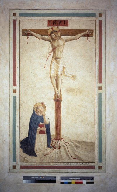 La crocifissione con San Domenico. Iscrizione "INRI" sulla croce. Affresco di Guido di Pietro da Fra Angelico