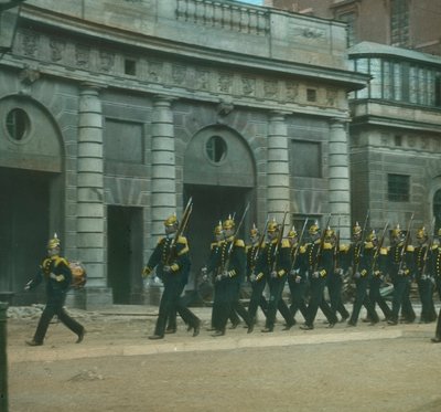 Cambio della guardia al Palazzo, Stoccolma, Svezia da Fradelle and Young
