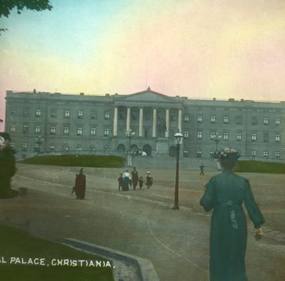 Il Palazzo Reale, Christiania, Oslo, Norvegia, fine XIX-inizio XX secolo da Fradelle and Young