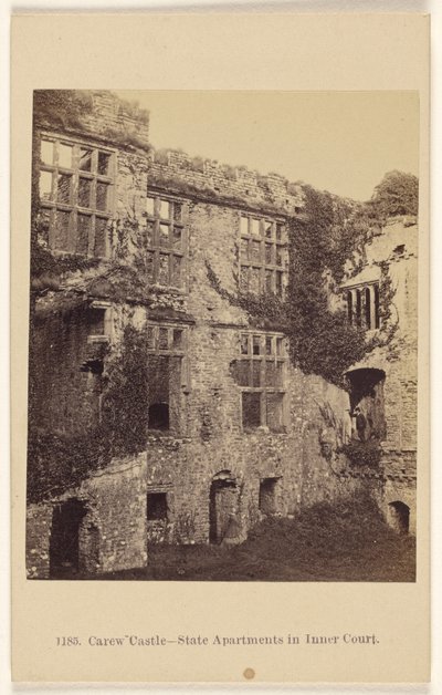 Castello di Carew - appartamenti di stato nel cortile interno da Francis Bedford