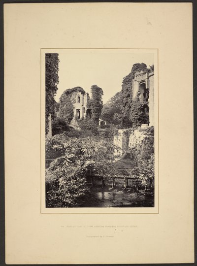 Castello di Raglan, vista verso la Fountain Court da Francis Bedford