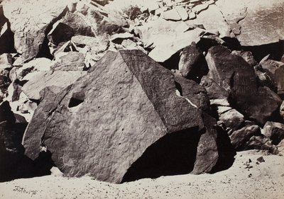 Iscrizioni sinaitiche a Wadee El-Mukattab, 1860 da Francis Frith