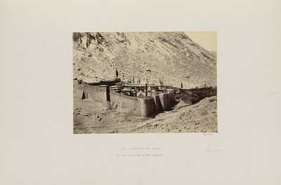 Il convento del Sinai, ai piedi del monte Horeb da Francis Frith