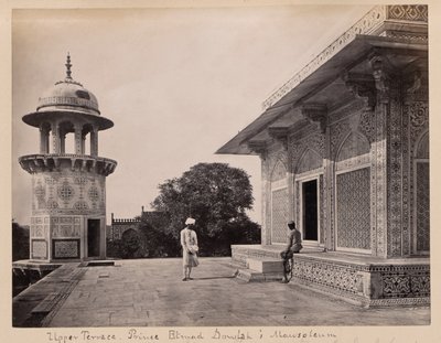 Terrazza superiore, principe Etmad Dowlah; mausoleo, Agra da Francis Frith