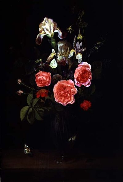 Fiori in un vaso di vetro con una farfalla su un davanzale da Frans Ykens