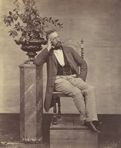 [Mathias Höusermann seduto con gomito su piedistallo che tiene un vaso di fiori], 1850-60 da Franz Antoine