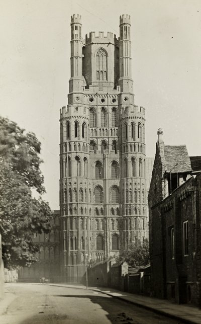 Cattedrale di Ely: La torre ovest dalla galleria da Frederick H. Evans