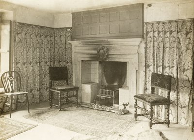 Kelmscott Manor: la sala verde da Frederick H. Evans