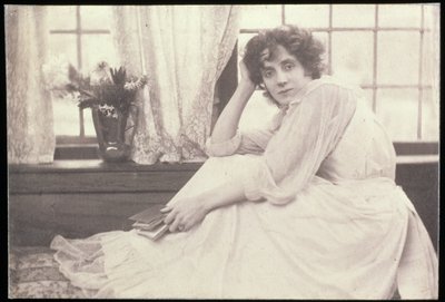 Ritratto fotografico di Beatrice Stella Tanner (1865-1940) Mrs Patrick Campbell, di Frederick Hollyer (1837-1933) da Frederick Hollyer