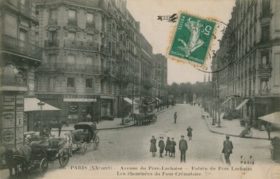 Avenue du Pere-Lachaise nel 20° arrondissement di Parigi, Francia. Vista della strada con l