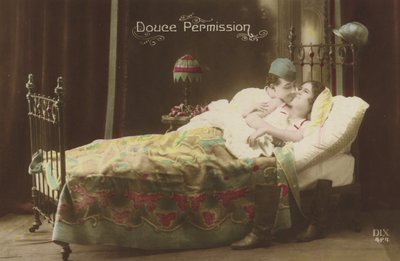 Coppia che si bacia a letto da French Photographer