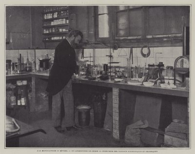 Direttore delle Opere Scientifiche e Tecniche nel laboratorio di chimica alla fabbrica di porcellana di Sèvres, Francia da French Photographer