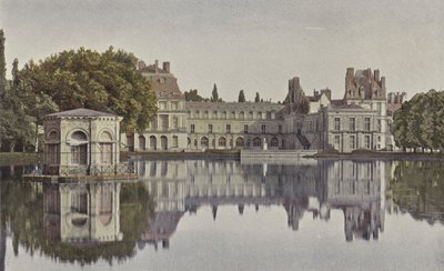 Fontainebleau, Palazzo, vista presa dallo stagno delle carpe da French Photographer