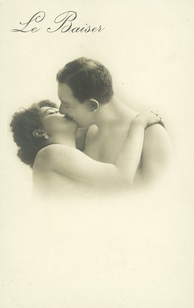 Coppia che si bacia da French Photographer