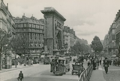 La Porte et le Boulevard Saint-Denis da French Photographer
