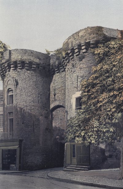 Laval, Porta Beucheresse, Lato S O da French Photographer